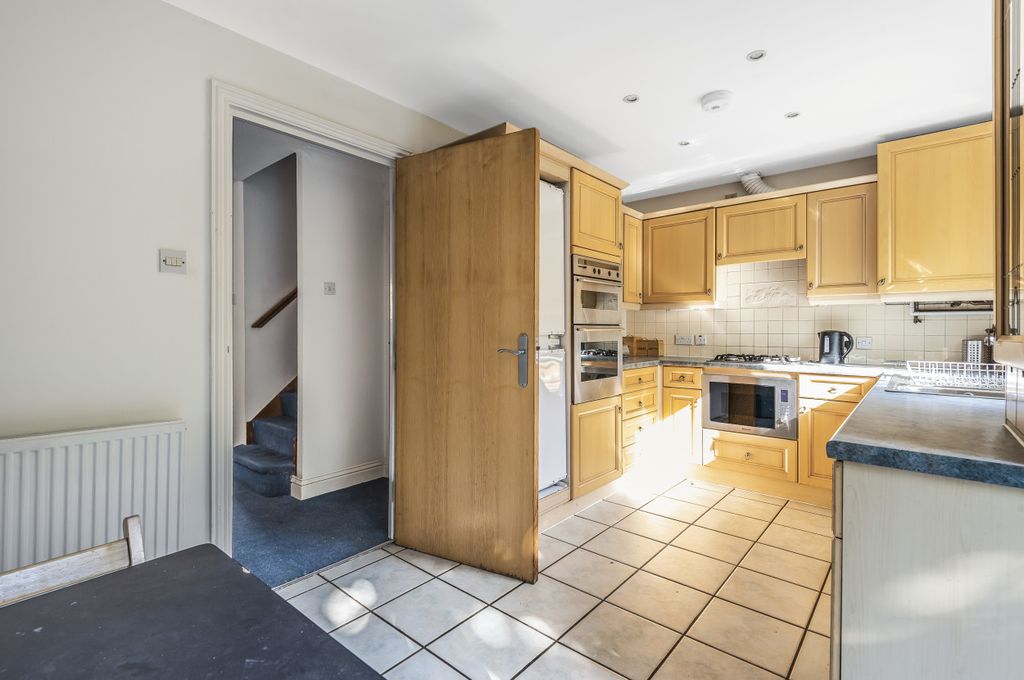 Property photo 3 of 31