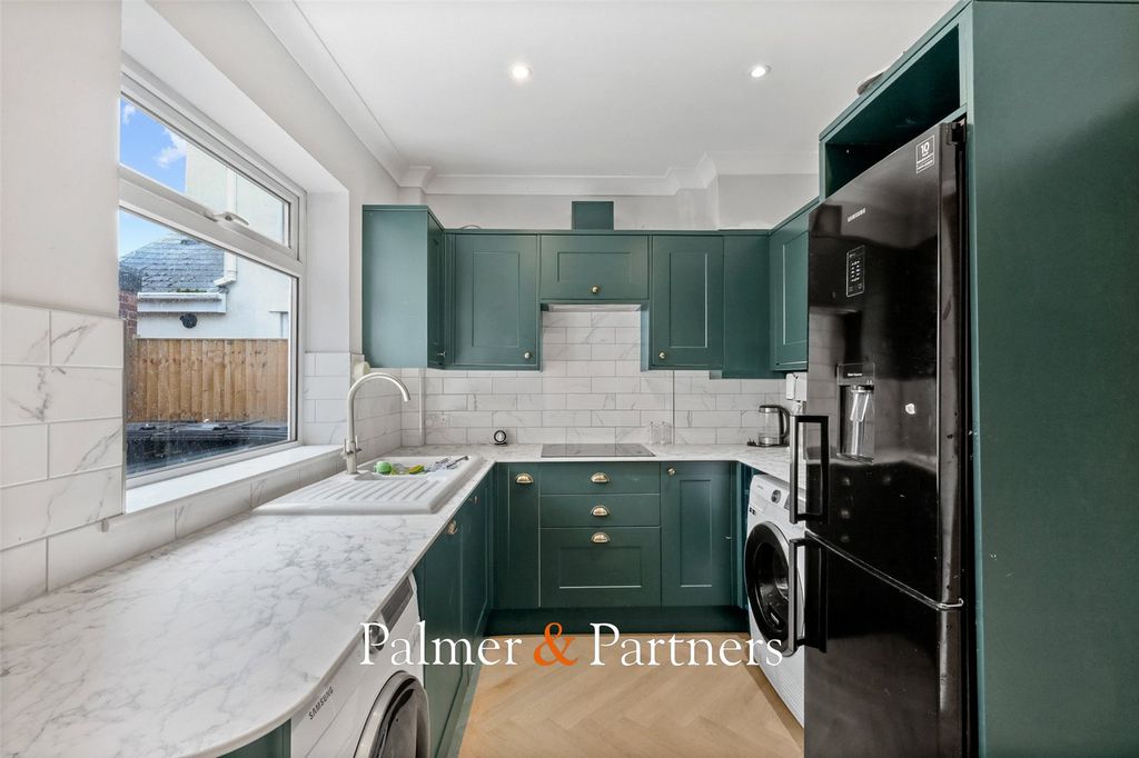 Property photo 2 of 23 Picture No. 03