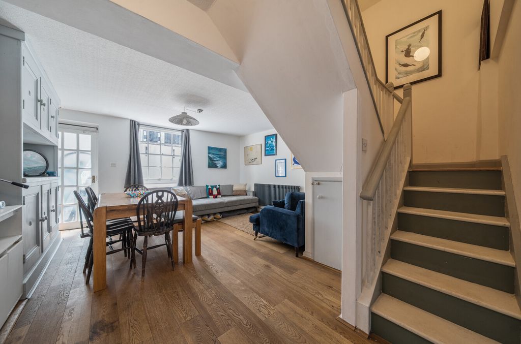 Property photo 3 of 21 1486751-23-6A4Fa9...