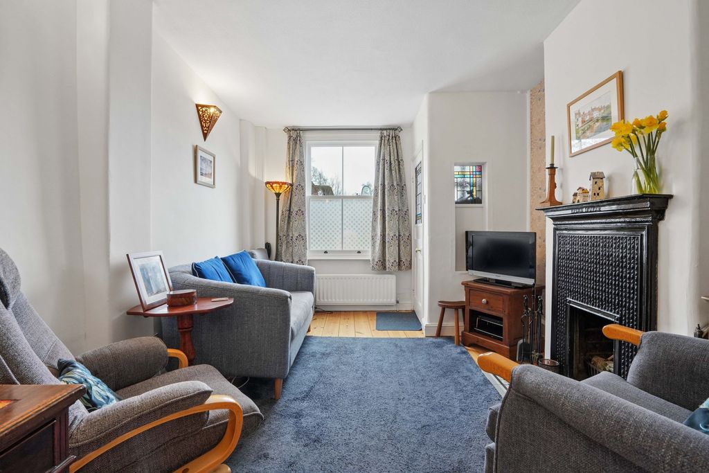 Property photo 2 of 21