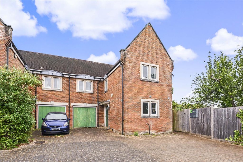 Property photo 1 of 16 Ulverstone-Close-16.Jpg
