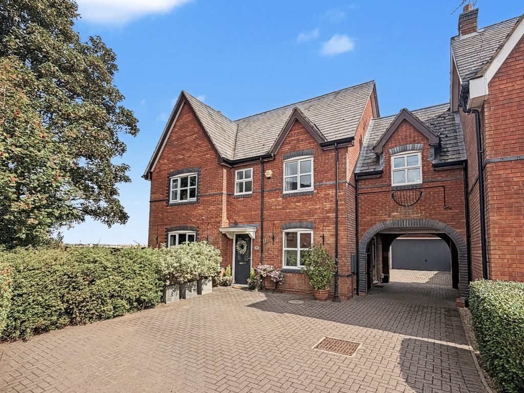 Property photo 2 of 69 5413276