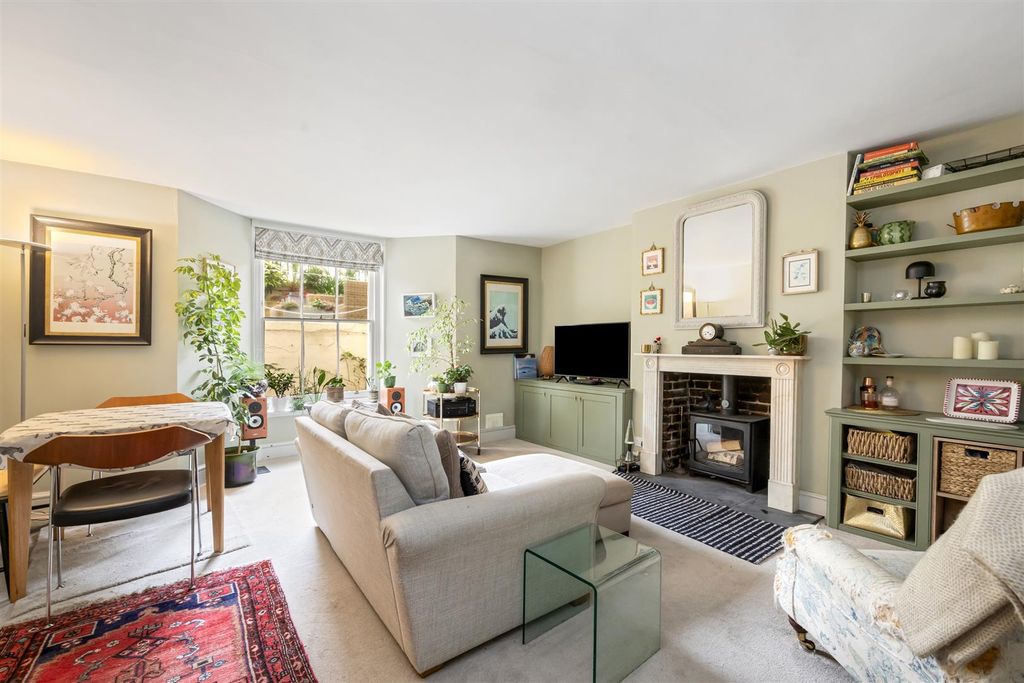 Property photo 2 of 14 Living Room