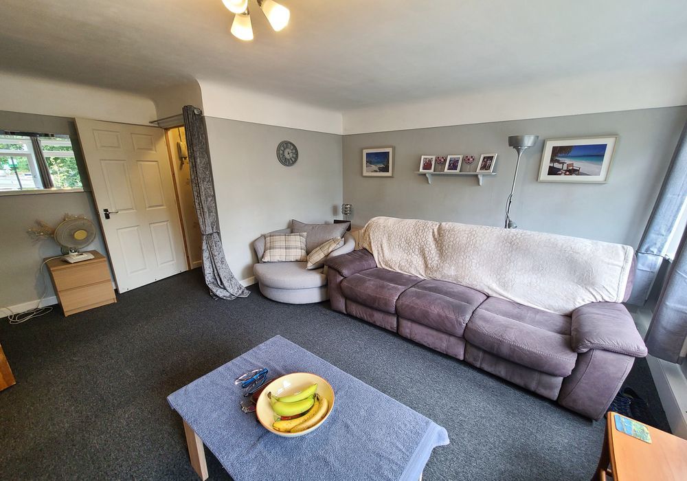 Property photo 3 of 12