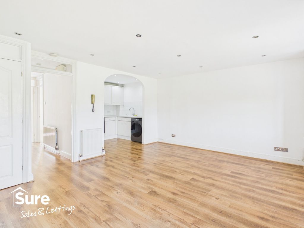 Property photo 2 of 15 1014715