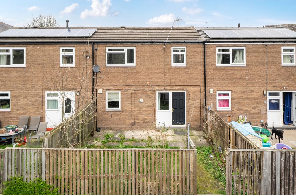 Property photo 1 of 11 1434518-1-69c161E...