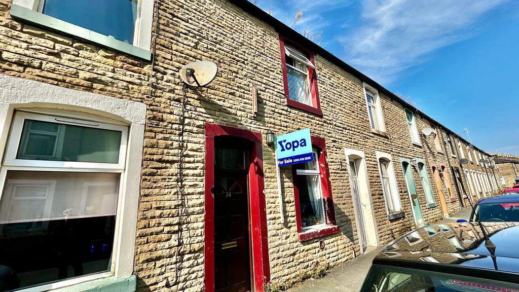 Property photo 1 of 9 External