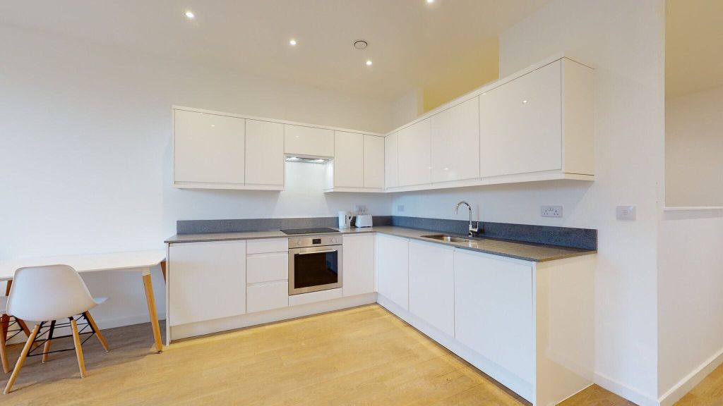 Property photo 2 of 12 Kitchen