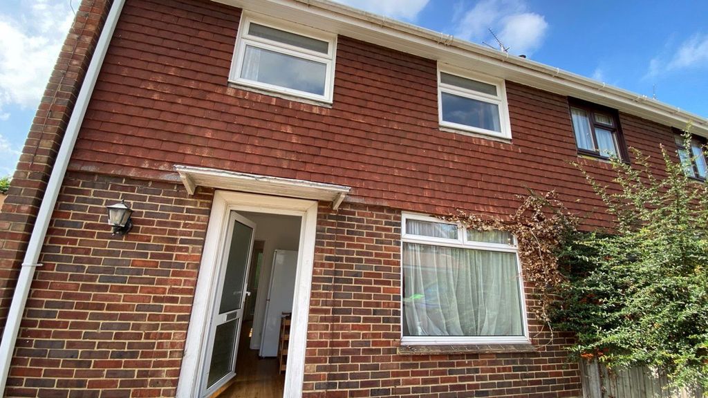 Property photo 1 of 28
