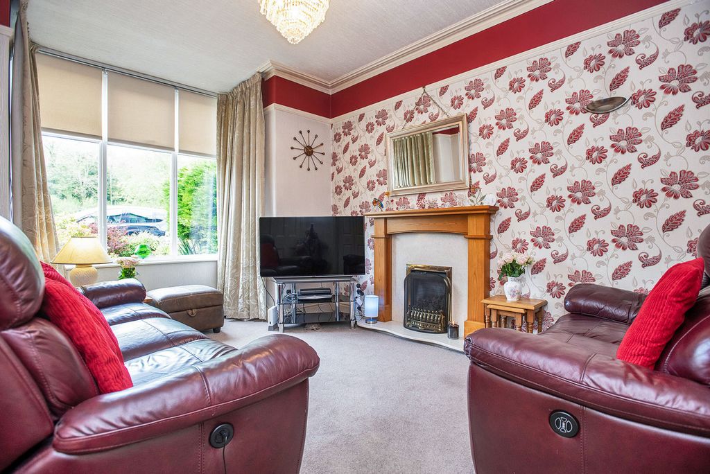 Property photo 3 of 34