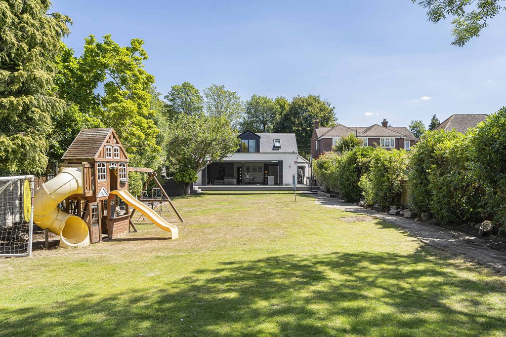 Property photo 2 of 35