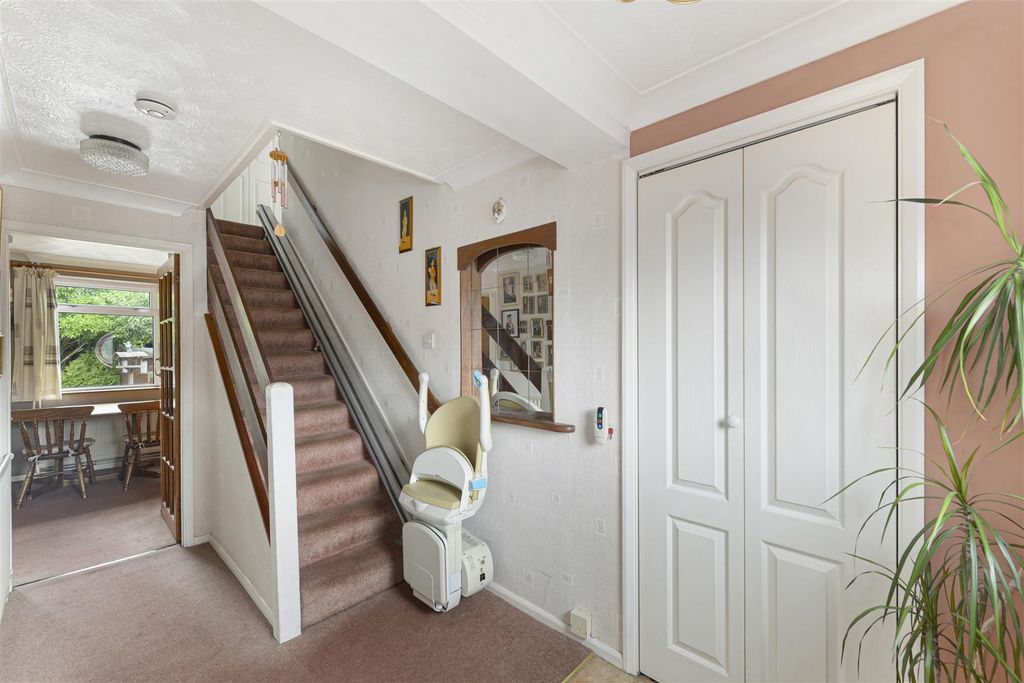Property photo 3 of 17 41Newton02.Jpg