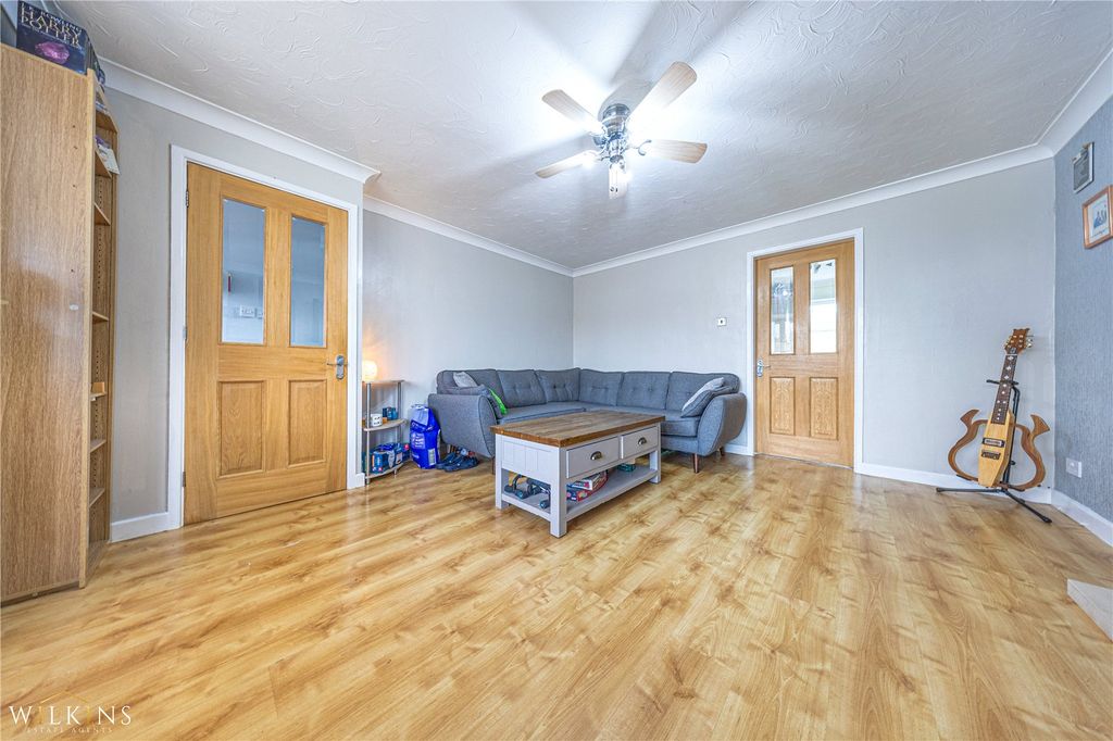 Property photo 3 of 37 Picture No. 03