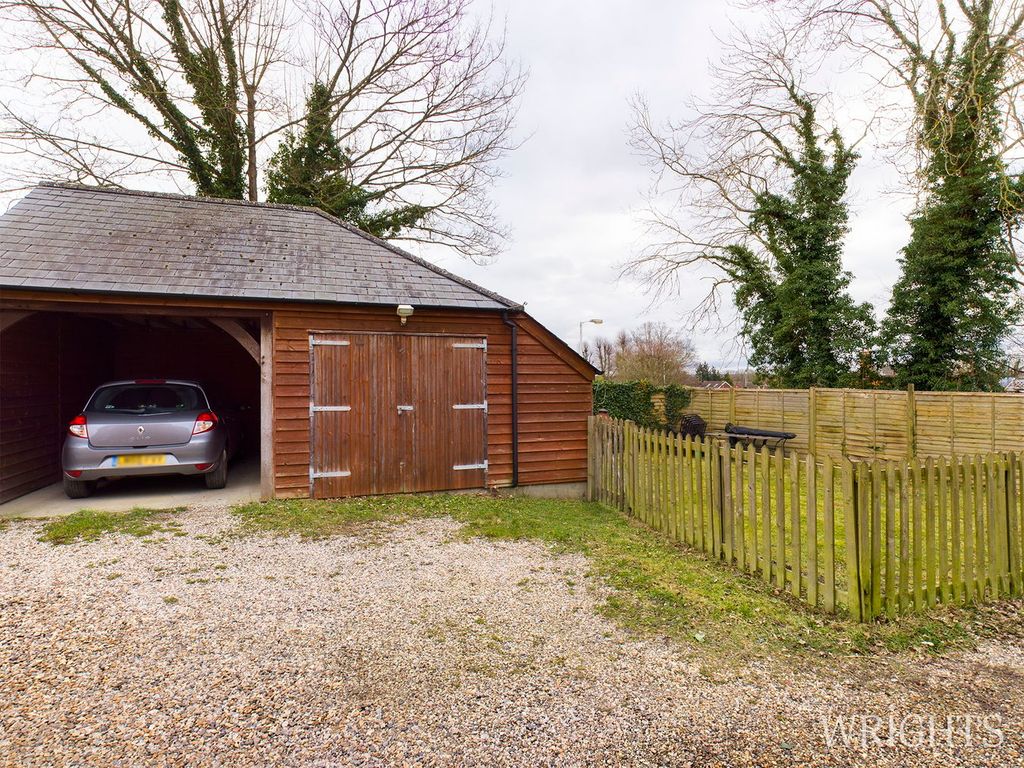 Property photo 2 of 30