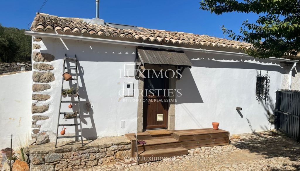 Property photo 2 of 25