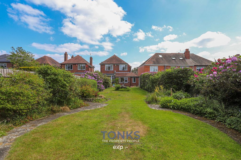 Property photo 2 of 24