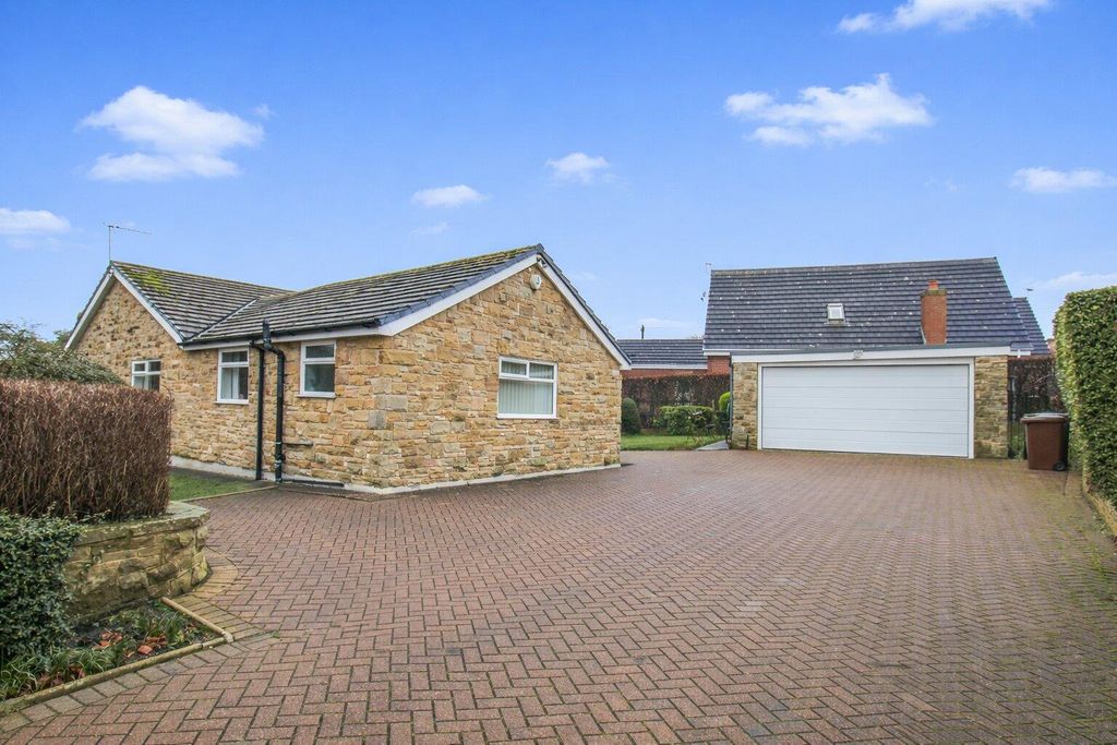 Property photo 2 of 20 Outside