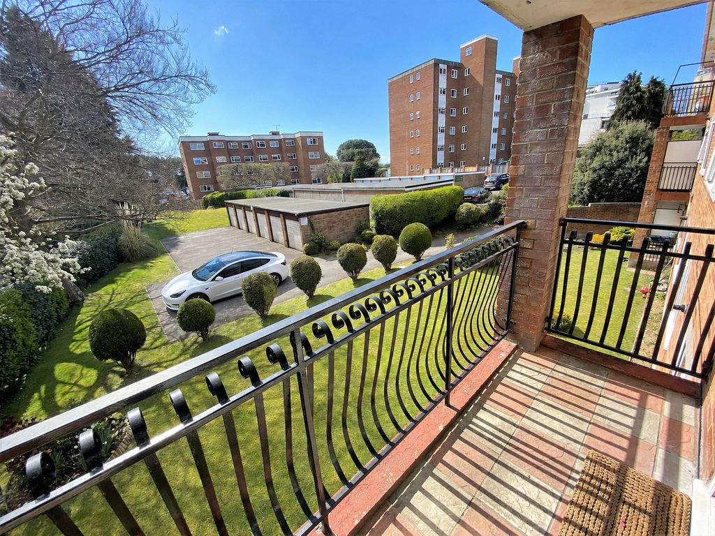Property photo 2 of 19
