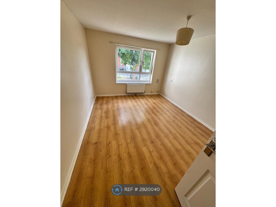 Property photo 2 of 6 Living Room