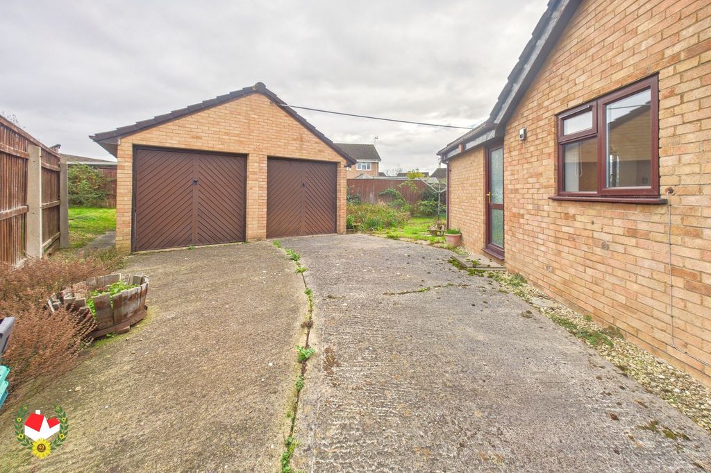 Property photo 2 of 11