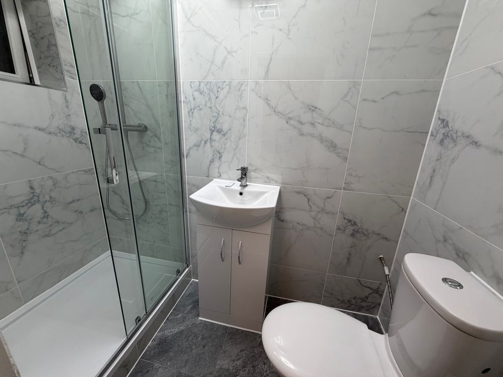 Property photo 2 of 3