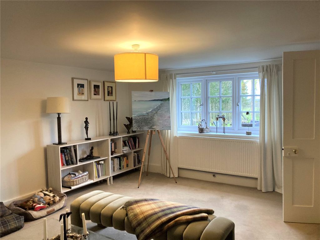 Property photo 3 of 7 Picture No. 21