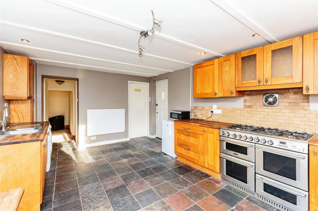 Property photo 3 of 18 Photography