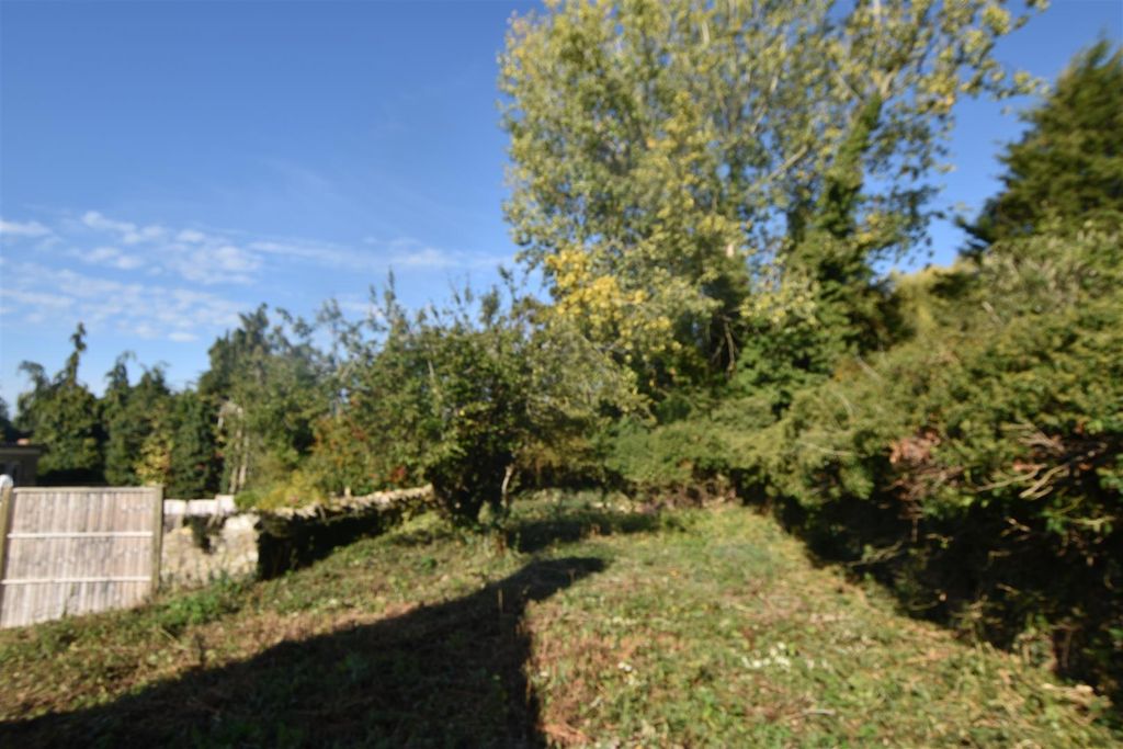 Property photo 3 of 4 Hethe Land Pic.Jpg