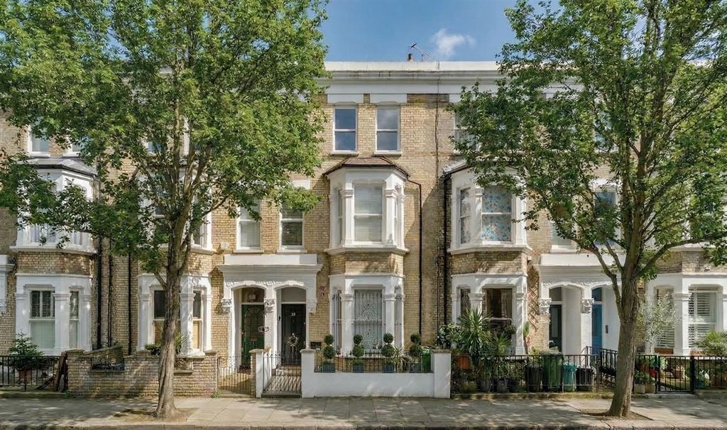 Property photo 1 of 20 Ext.Png