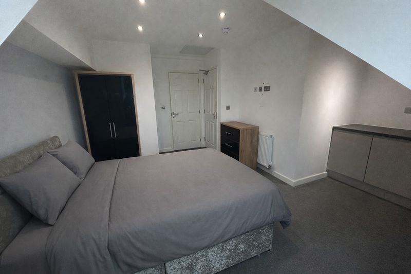 Property photo 1 of 11 Photo 10