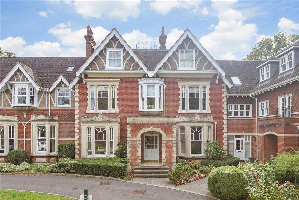 Property photo 3 of 16 External (Web)