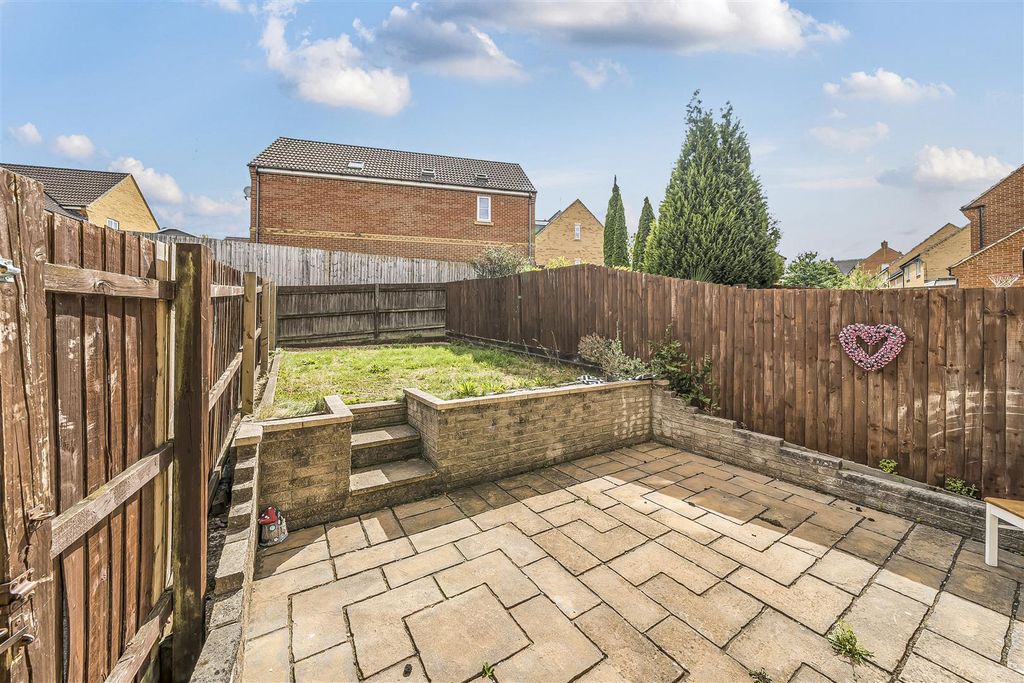 Property photo 2 of 19 Rear Garden