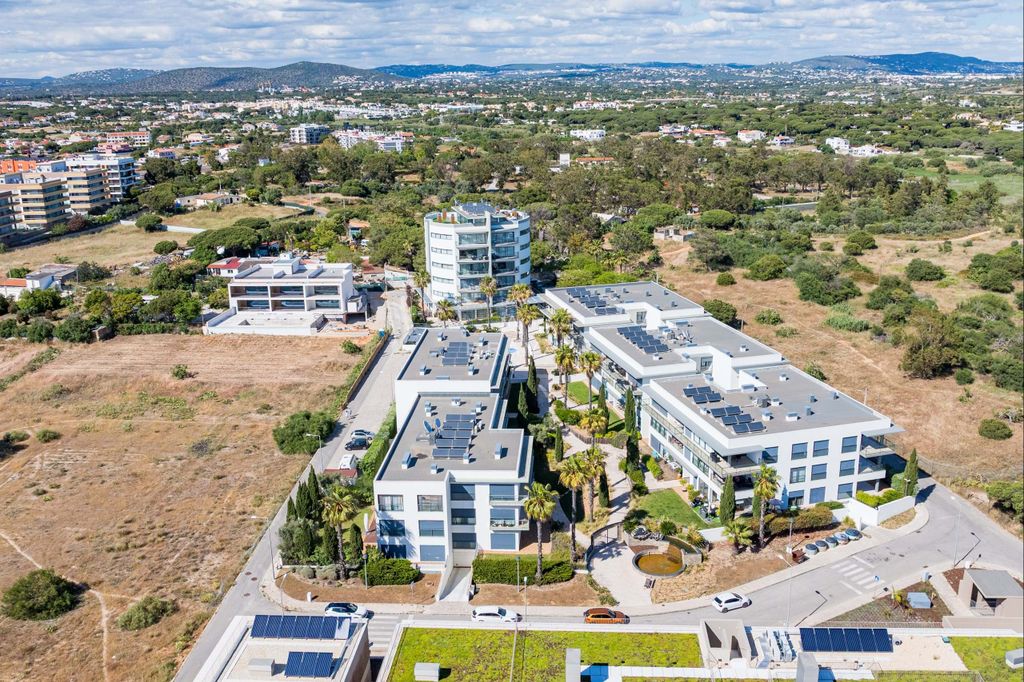 Property photo 2 of 35