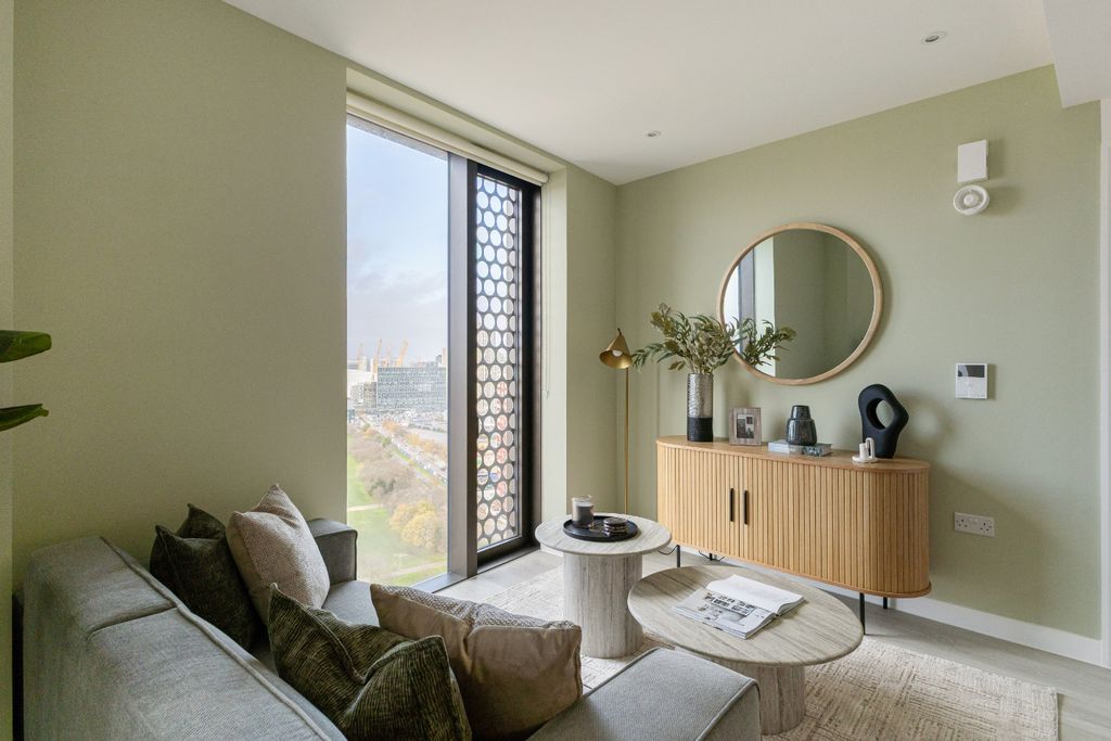 Property photo 3 of 19 101171_(2nd Floor) Prime Point, West Parkside London (20).Jpg