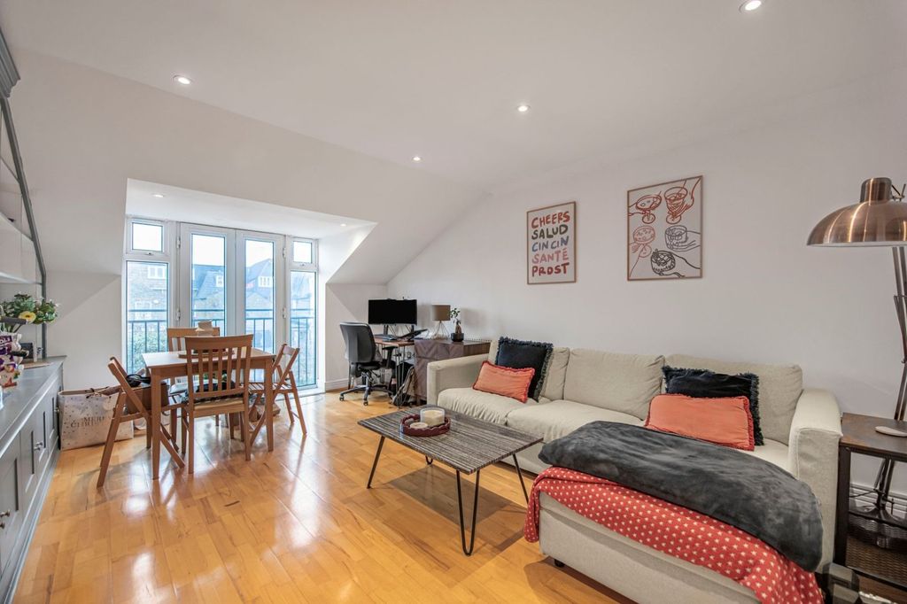 Property photo 1 of 6 Picture No. 10