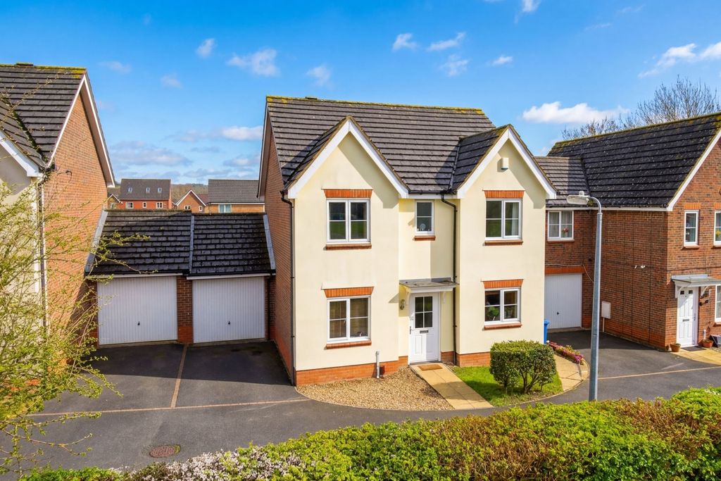 Property photo 1 of 30