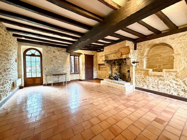 Property photo 3 of 28