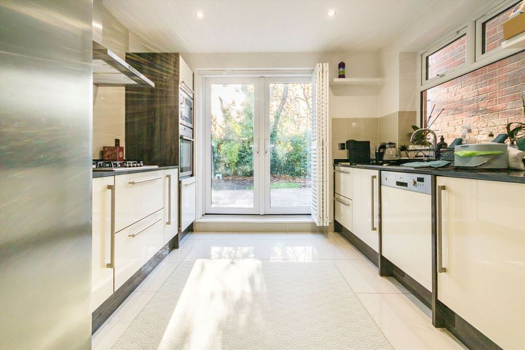 Property photo 2 of 4