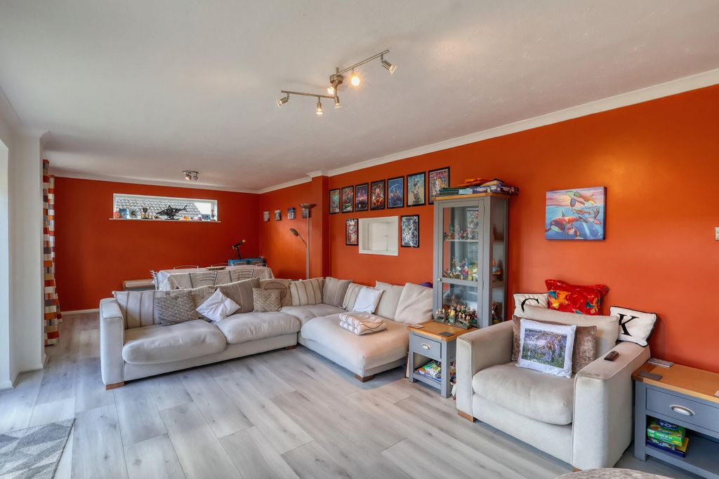 Property photo 3 of 14 Picture No. 05