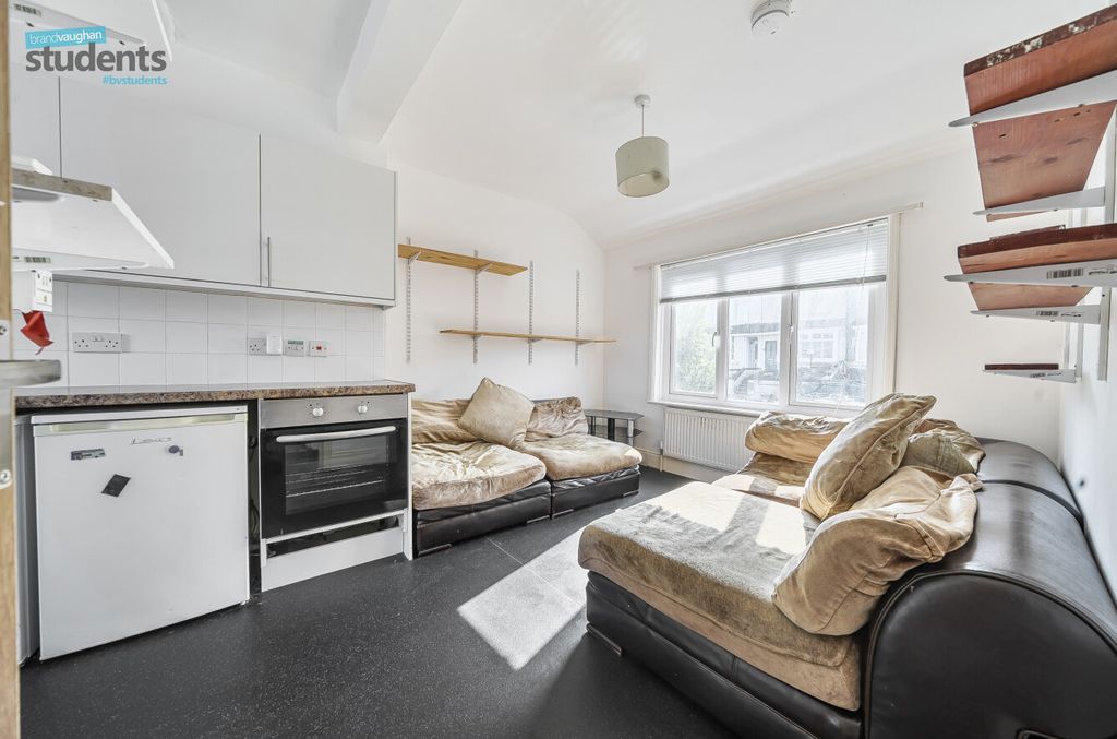 Property photo 2 of 11 Bff0441F-44B6-4d1...