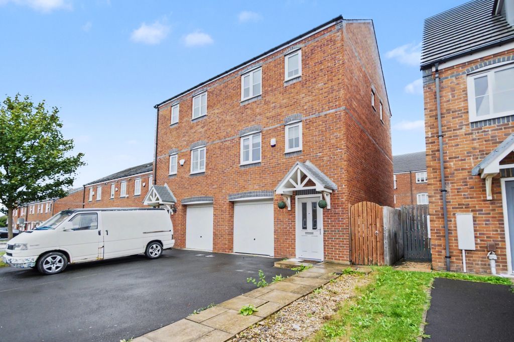 Property photo 1 of 16 17 (1) (1)