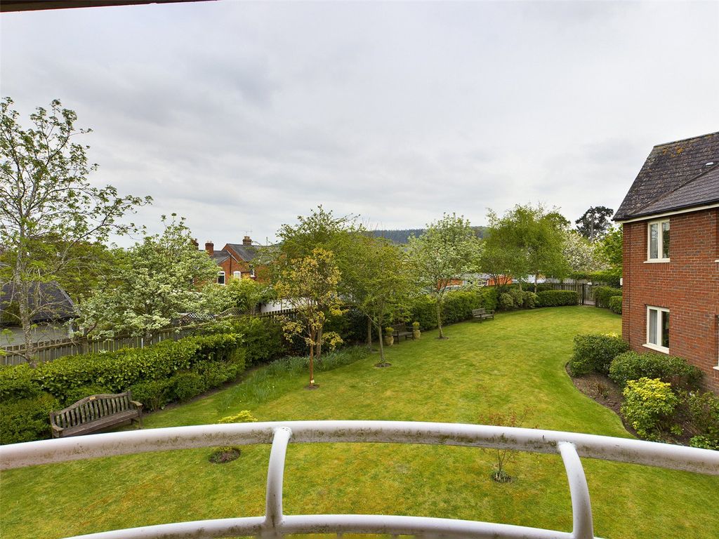 Property photo 3 of 11 Picture No. 02