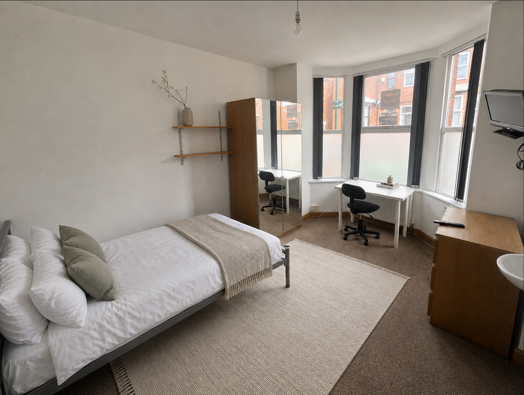 Property photo 1 of 34