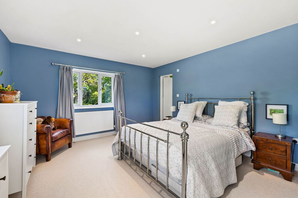 Additional image 10 of 5 bed detached house for saleSaxbys Lane, Lingfield RH7