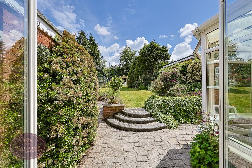 Property photo 2 of 37