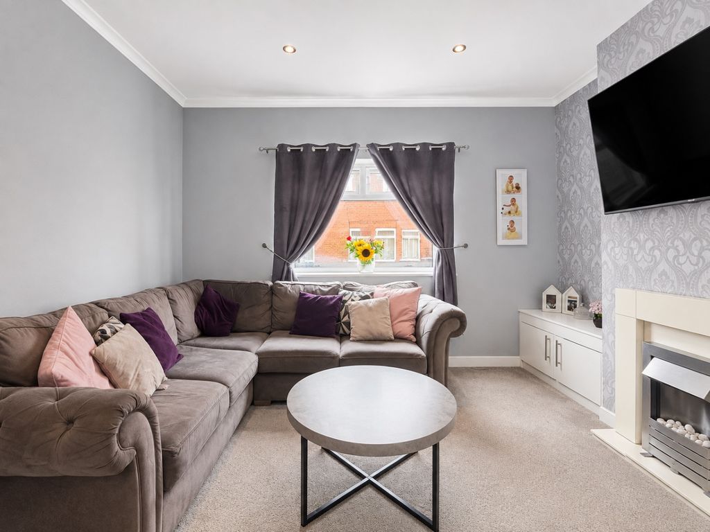 Property photo 2 of 19 4556635