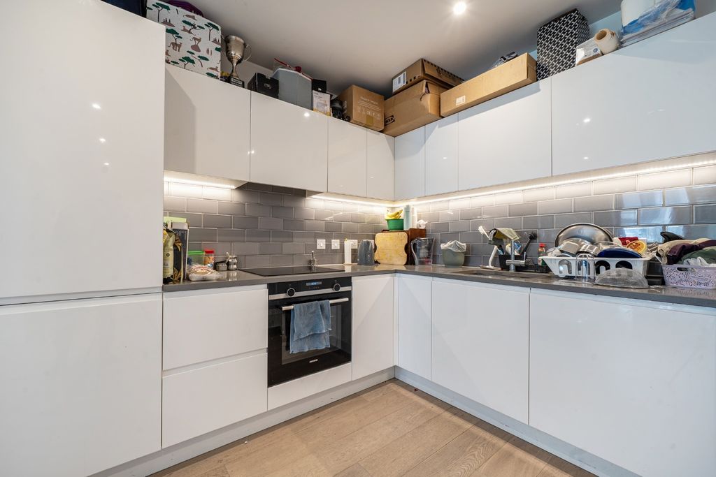 Property photo 3 of 15 5524363
