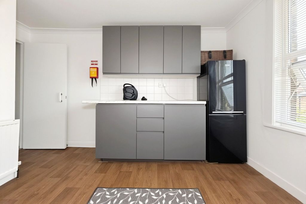 Property photo 1 of 18 Picture No. 09