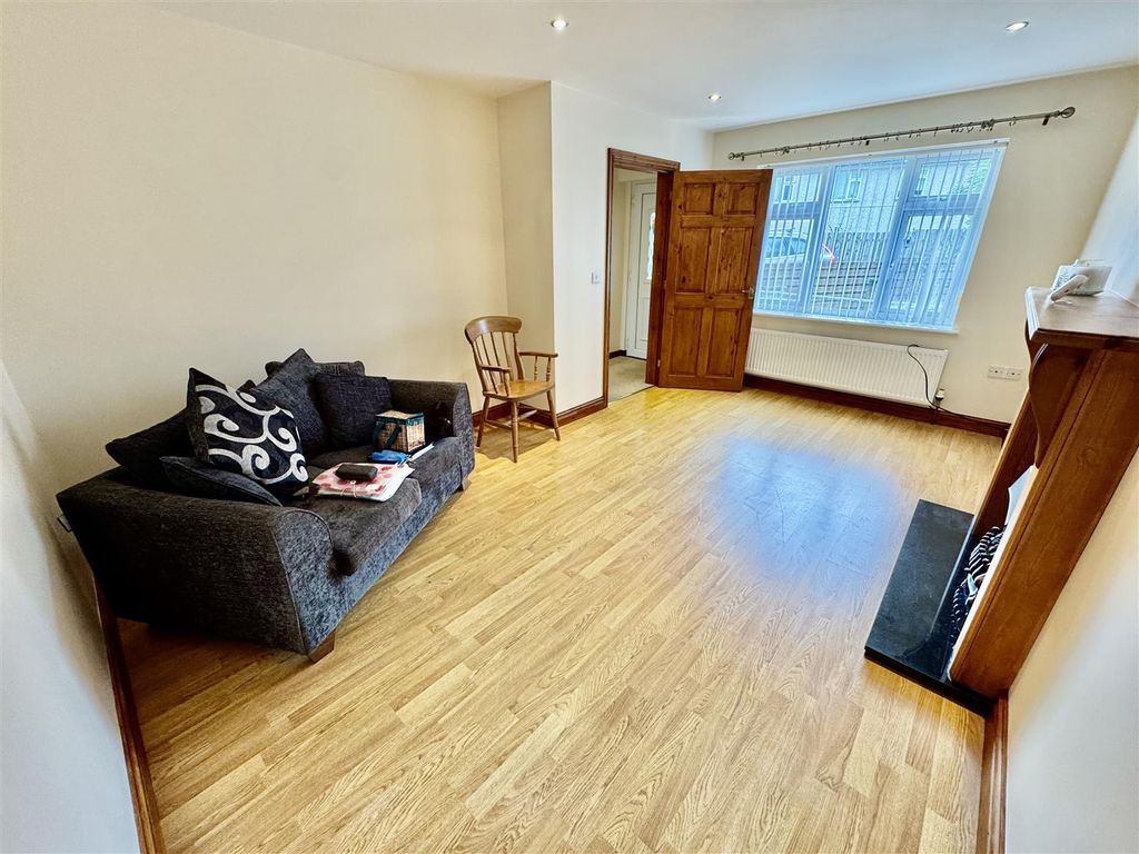 Property photo 3 of 18 Img_1923.Jpeg