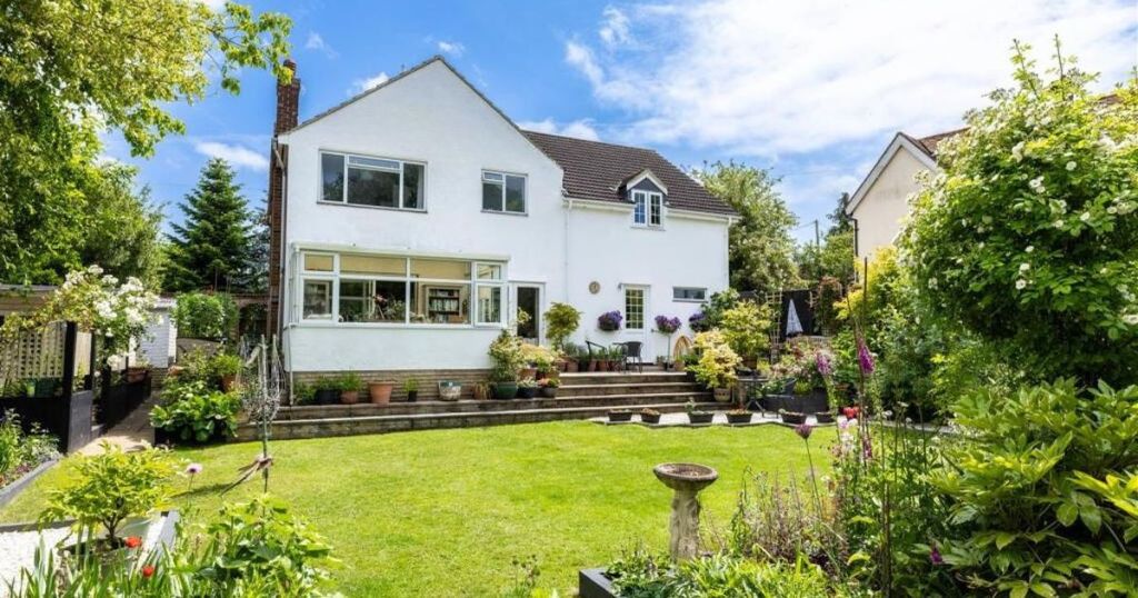 Property photo 1 of 25
